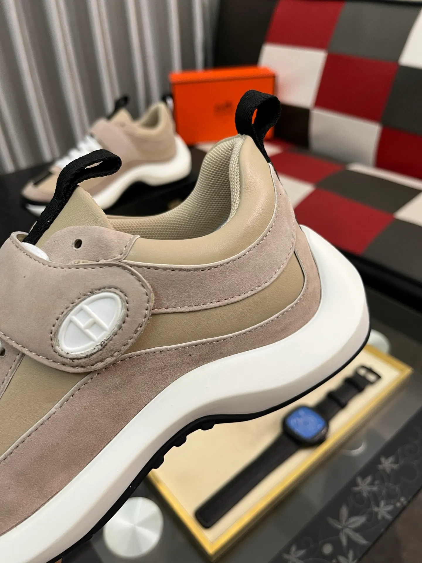 Men's shoes 💰660⌚️⌚️【HERMES】Hermès - High-end quality original order·Casual sports shoes -Upper: 🔝Nappa calfskin, suede calfskin, shoe body sewn brand ´H´ totem, tongue brand logo cloth label -Inner: water-dyed cowhide -Outsole: ultra-light TPU foam rubber; two-color molded outsole -Ultra-high quality control and fine workmanship: outstanding (high-end, noble and classy) -Size: 36-44 (45, can be customized)